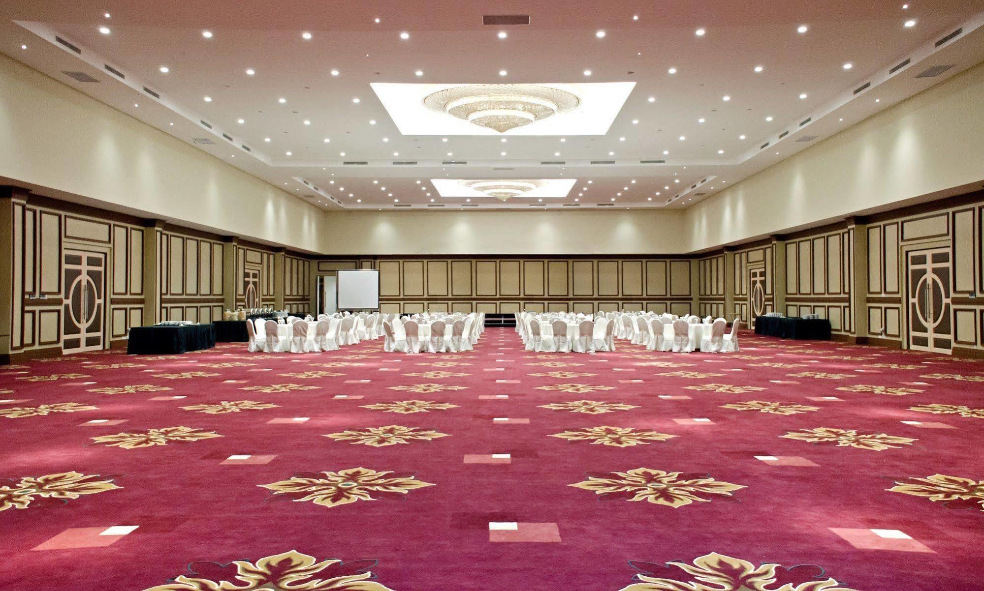 Ijen Suites Resort & Convention Маланг Экстерьер фото